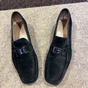 Ferragamo women’s loafers Dark blue suede Narrow